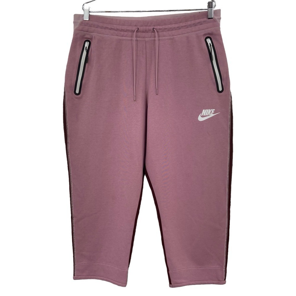 Nike Women's Mauve Capri Sweatpants with Side Stripe